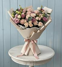 Букет цветов из:  Розы и Лизиантусы в Стальском