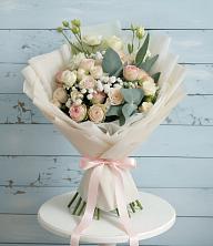 Букет цветов из:  Розы и Лизиантусы в Стальском