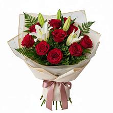 Букет цветов из:  Лилии и Розы в Стальском