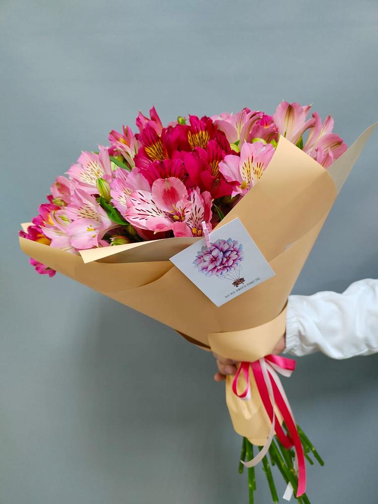 Букет цветов из: Альстромерии в Стальском