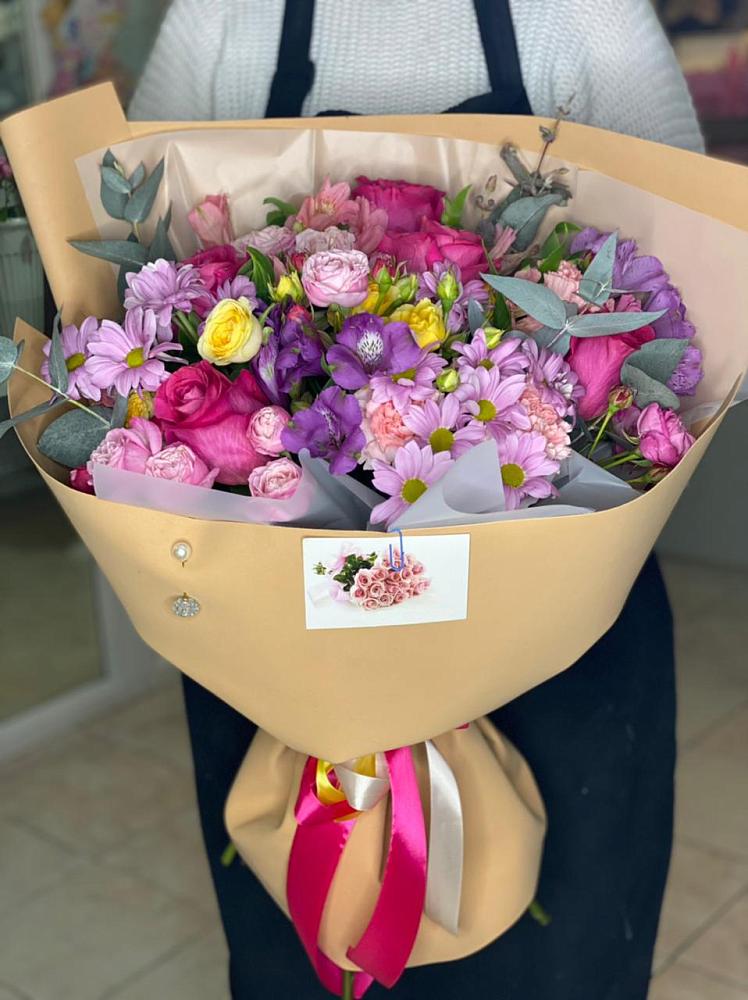 Букет цветов из: Хризантемы, Гвоздики и Альстромерии в Стальском