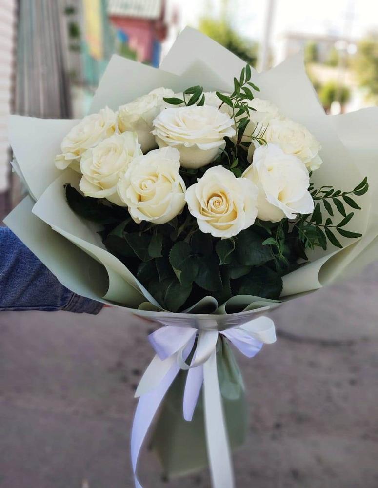 Букет Белые розы Проуд в Стальском