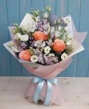 Букет цветов из:  Лизиантусы, Розы, Альстромерии и Гипсофила #REPLACE_PRED# Стальском