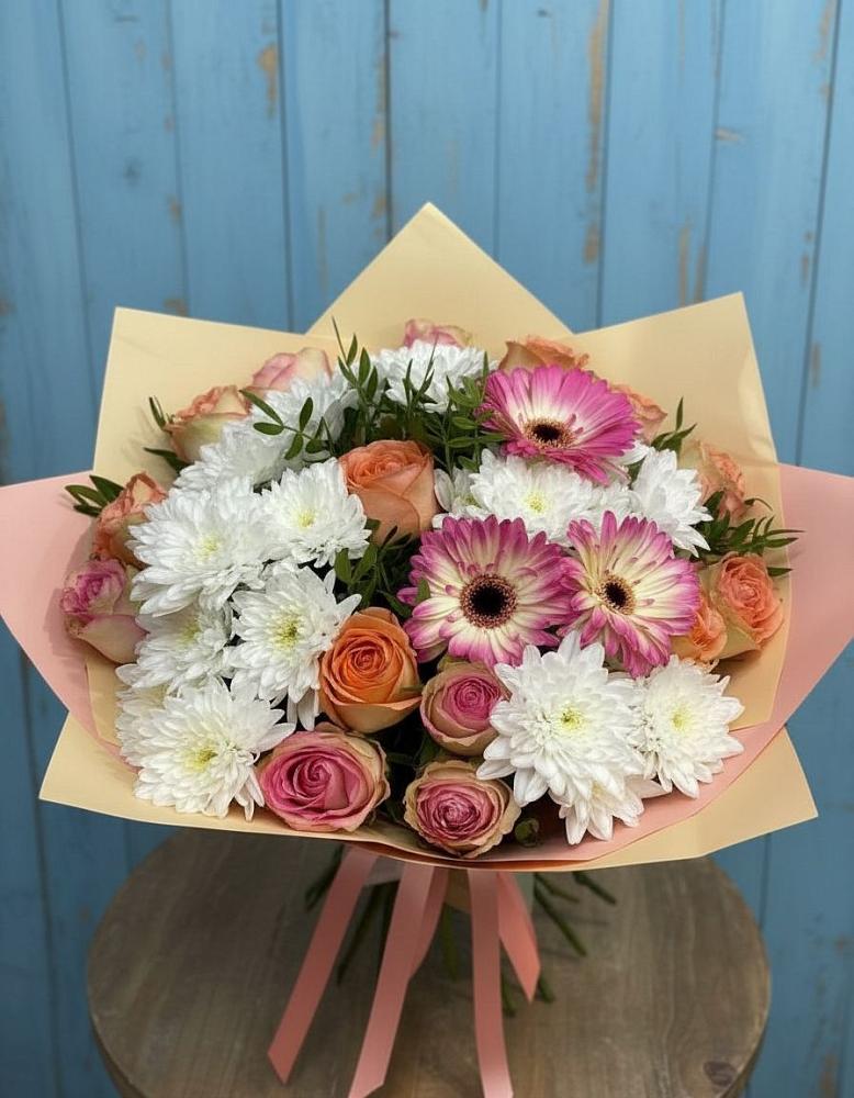 Букет цветов из: Розы, Герберы и Хризантемы в Стальском