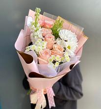 Букет цветов из:  Хризантемы и Розы в Стальском