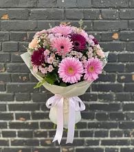 Букет цветов из:  Герберы и Хризантемы в Стальском