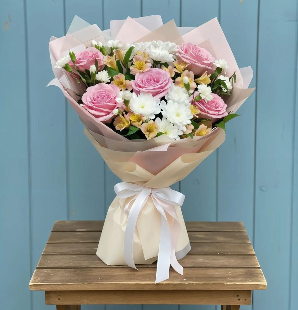 Букет цветов из: Гвоздики, Орхидеи и Розы в Стальском