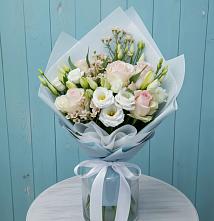 Букет цветов из:  Розы и Лизиантусы в Стальском