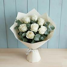 Букет Белые розы в Эвкалипте в Стальском