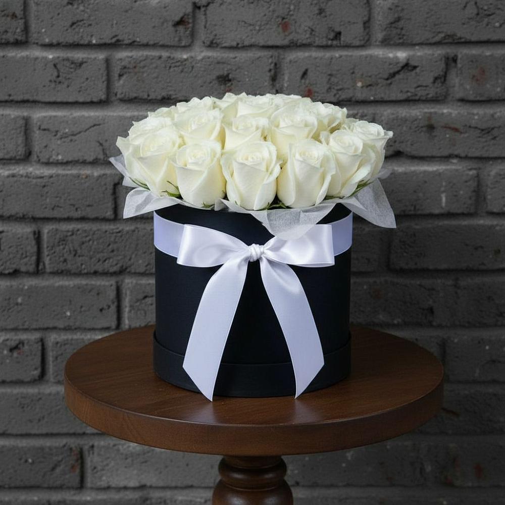 Цветочная композиция из Розы в шляпной коробке в Стальском