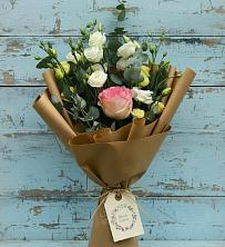 Букет цветов из:  Розы и Лизиантусы в Стальском