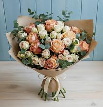 Букет цветов из:  Альстромерии и Розы в Стальском