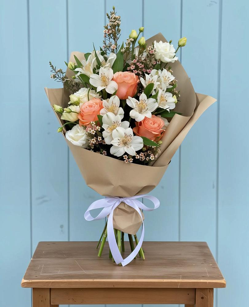 Букет цветов из: Альстромерии, Лизиантусы, Розы и Хризантемы в Стальском